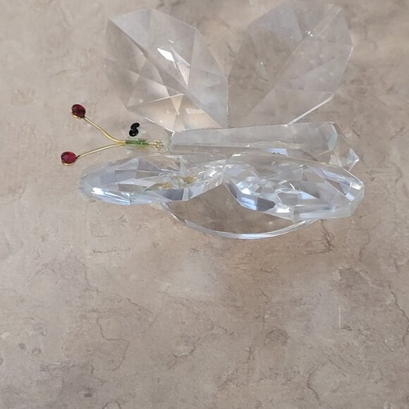 Crystal Butterfly on Oval Base - Picture 5 of 6